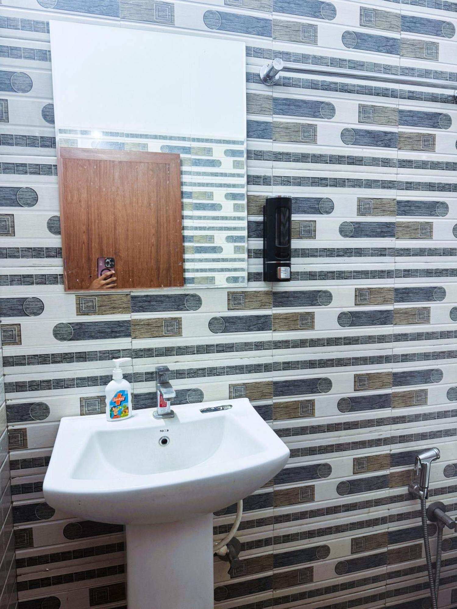 Vcs Apartments Parassinikadavu Parassinikkadavu Екстериор снимка